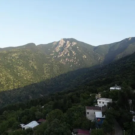 Uludag Ve Bursa Manzarali Lueks Dag Evi