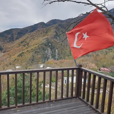 Uludag Ve Bursa Manzarali Lueks Dag Evi